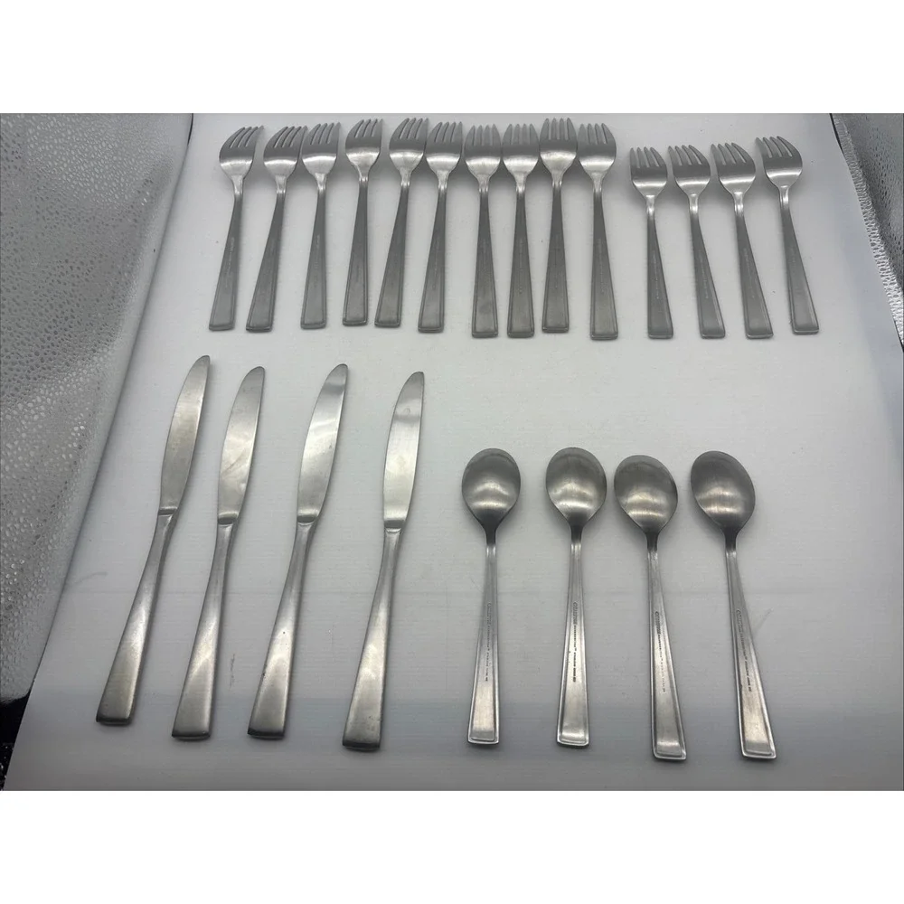 Hampton Silversmiths 235 Stainless Flatware Mixed Set Knives Forks Spoons -22pcs